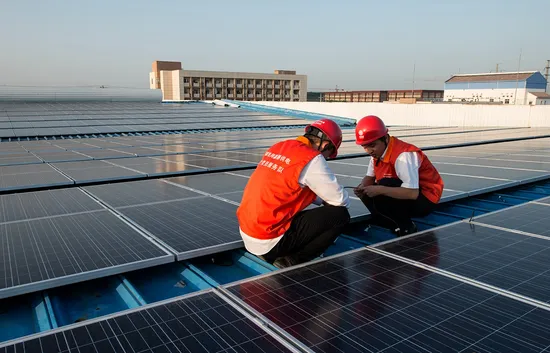 Paneles de iluminación solar para el hogar Sistema de energía con controlador de carga solar MPPT y generador de energía solar